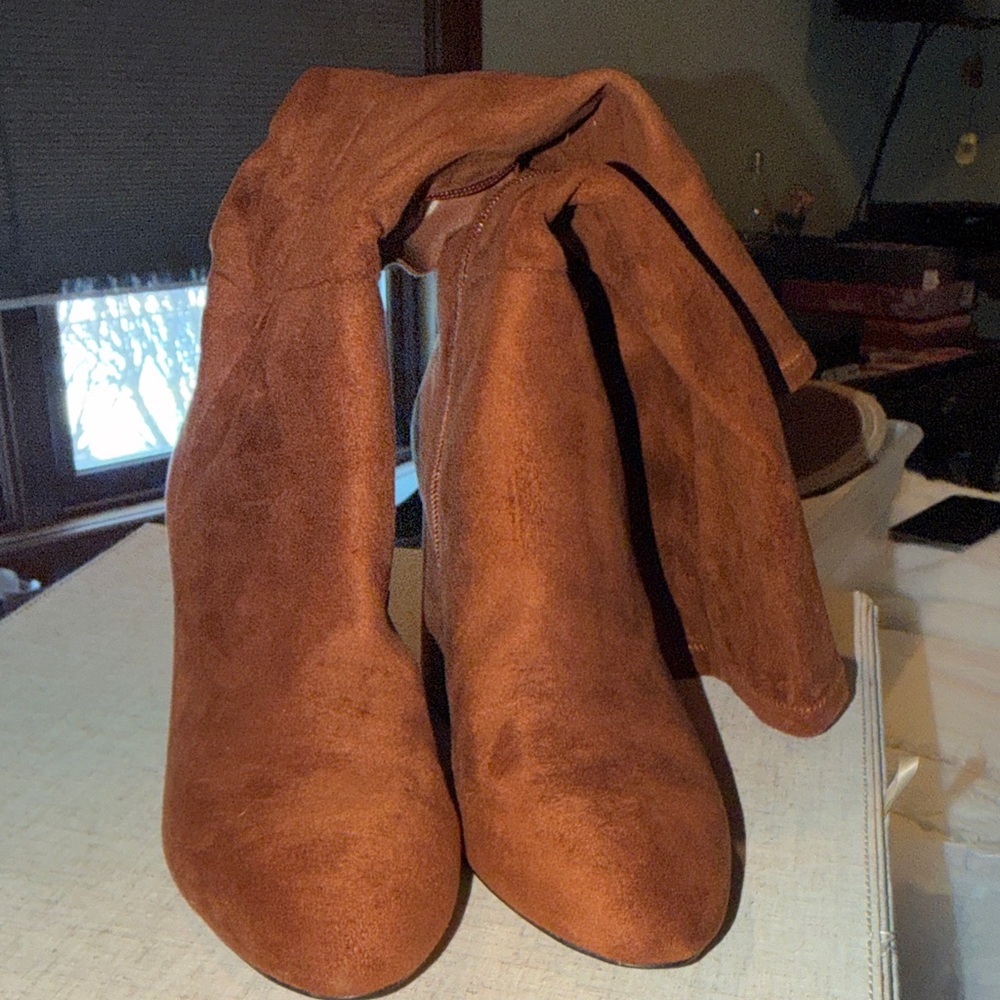 Chic Over the Knee Tan Suede Boots